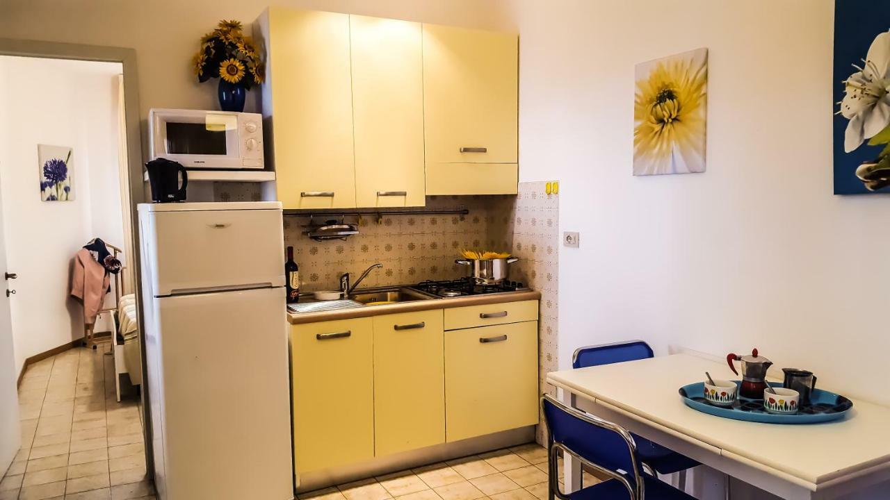 Condominio Moschettieri بيبيوني المظهر الخارجي الصورة